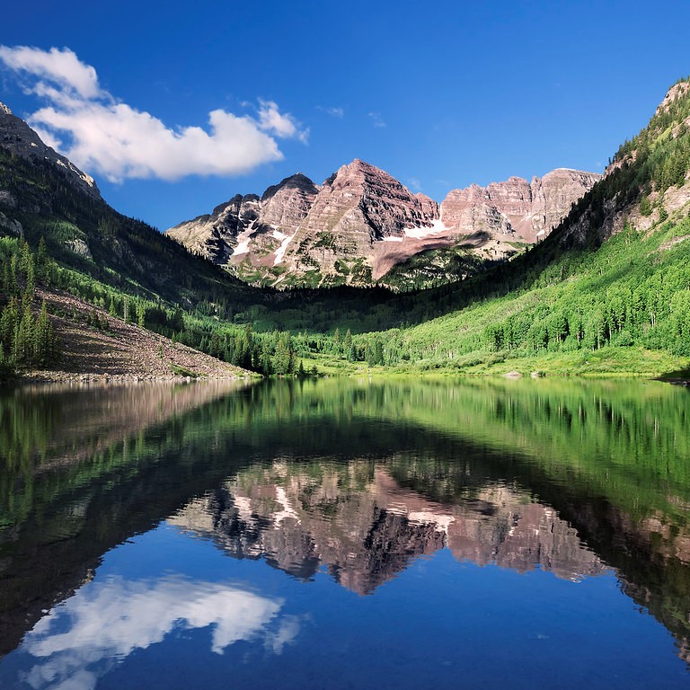 Maroon Belles is the perfect day-trip hike in Colorado.