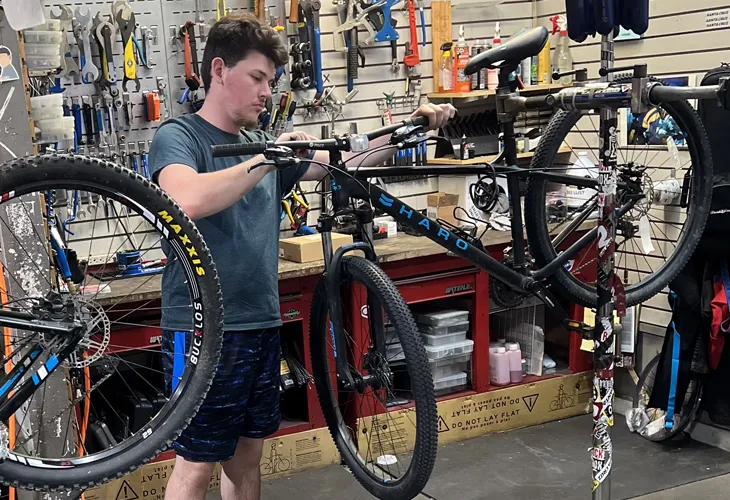 bike mechanic