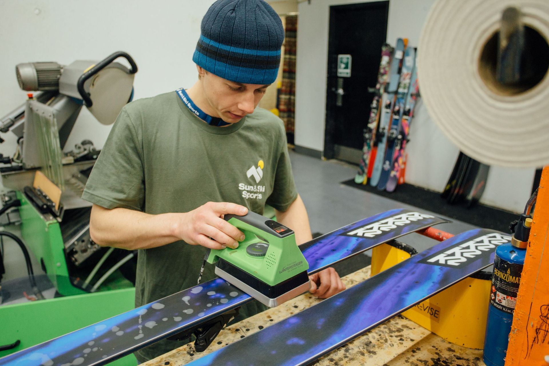 ski shop services, shop services, ski tune, ski waxing, ski repair, ski maintenance
