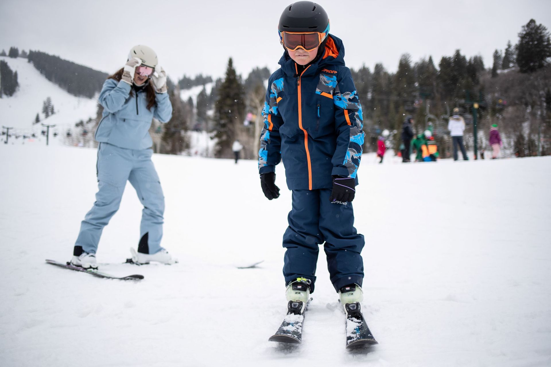 skiing basics, learn to ski, beginner, ski, learn to ski, stop on skis, turn on skis