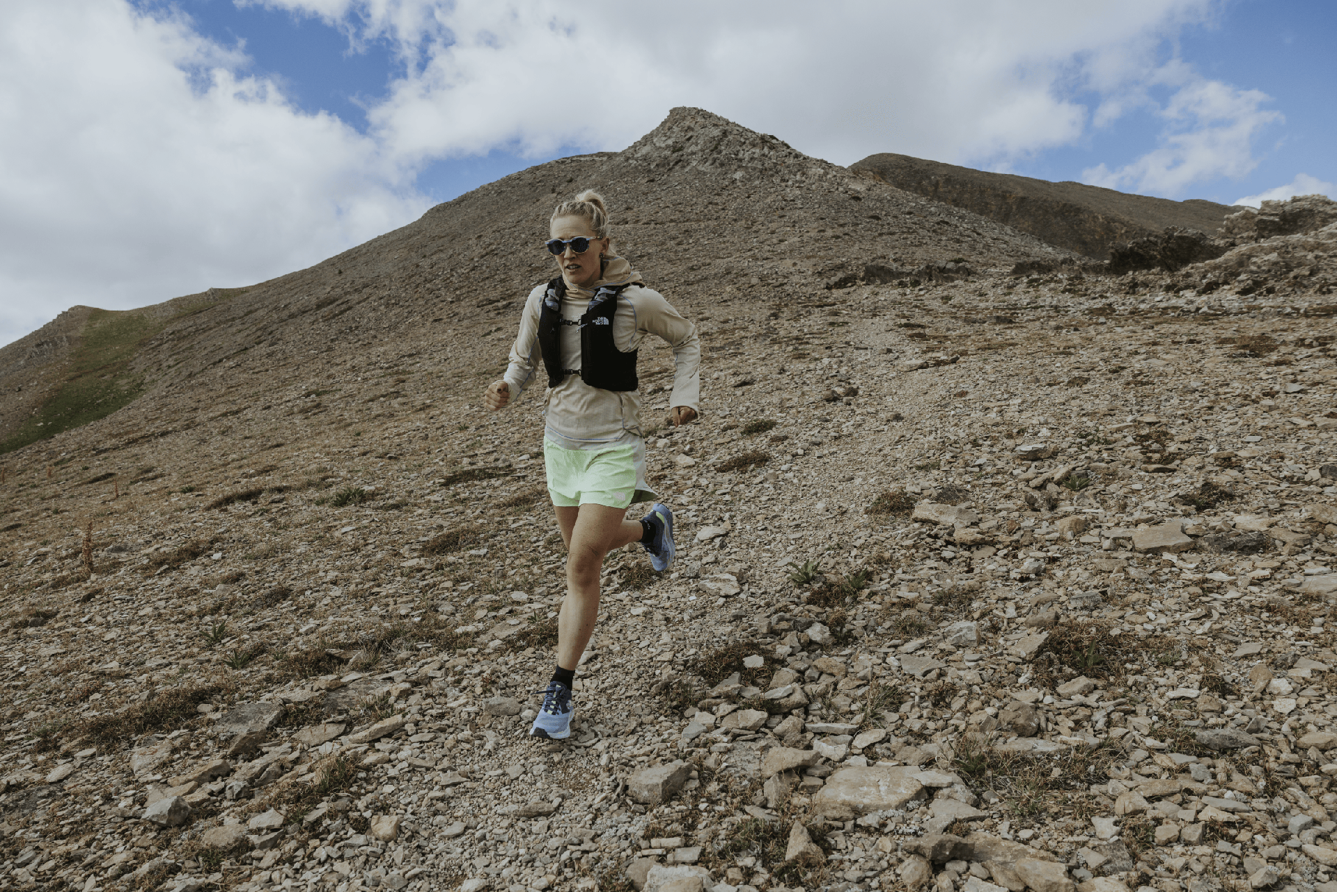 Running jackets for women should be lightweight and breathable!