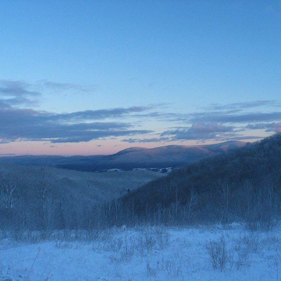 Blue Hills has ski and snowboard lessons available for beginners.