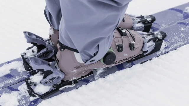 Skis with bindings correctly mounted