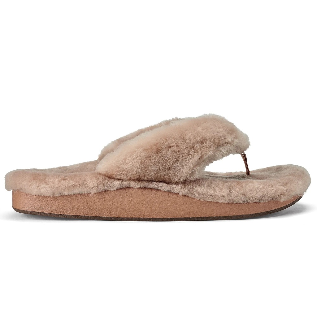OluKai Women's Kipe'a Heu Fuzzy Slipper Sandals