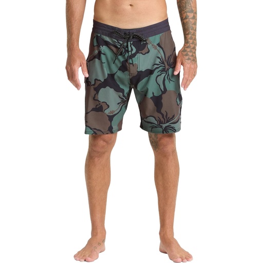 Quiksilver Men's Coral Sea 19 in Boardshorts