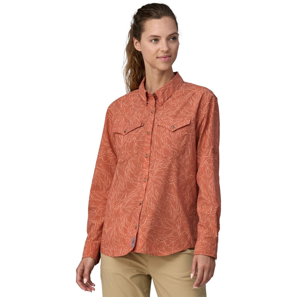 [000202957000000] Patagonia Women's Long-Sleeved Sun Stretch Shirt (Over Under Water/Sienna Clay, S)