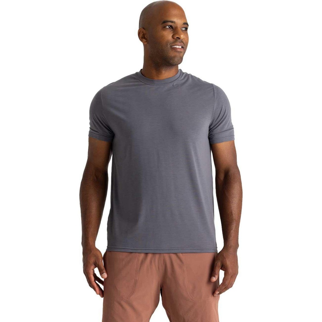 [000210028000000] Free Fly Men's Elevate Lightweight T-Shirt (Smoke, S)