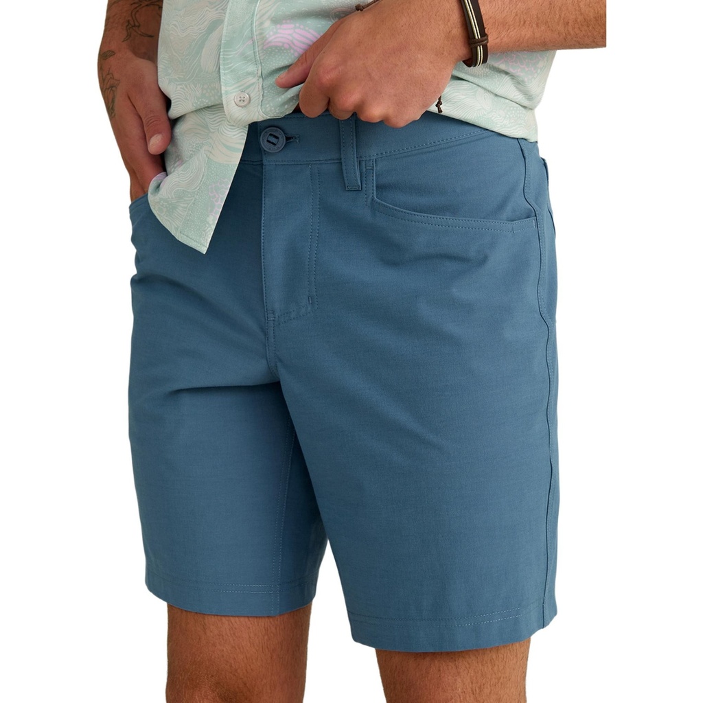 Huk Men's Kona 9 in Casual Shorts