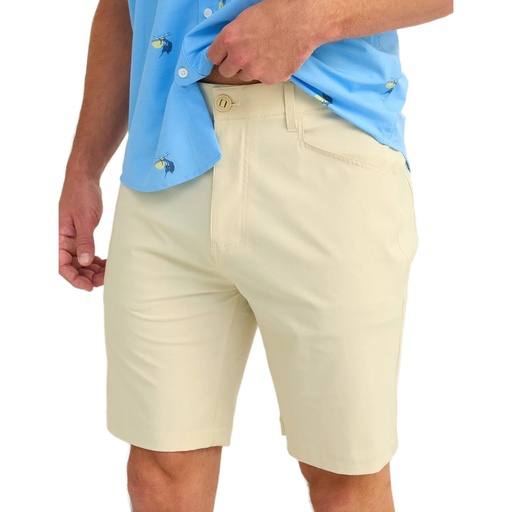 Huk Men's Kona 9 in Casual Shorts