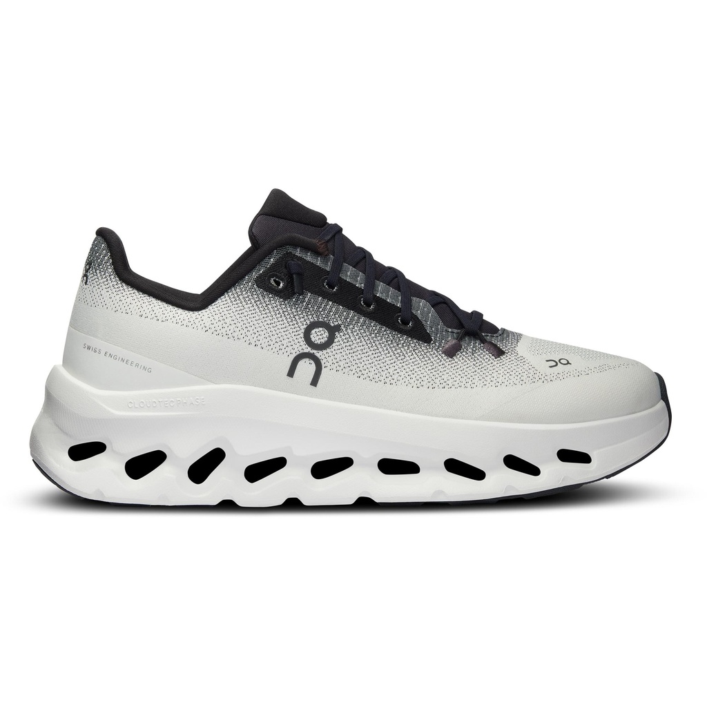[000245392000025] On Women's Cloudtilt Shoes (7.5, Black/Ivory)